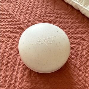 NWOT Kate Mcleod Body Stone Travel Case